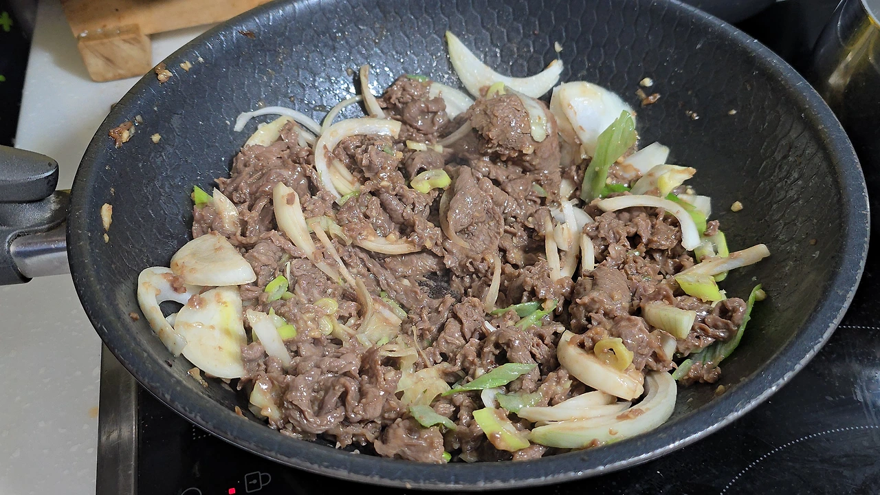 img.jpg?credential=yqXZFxpELC7KVnFOS48ylbz2pIh7yKj8&expires=1761922799&allow_ip=&allow_referer=&signature=4k8FBqnHB%2B9XJfxXXFQFD%2Fp22QI%3D