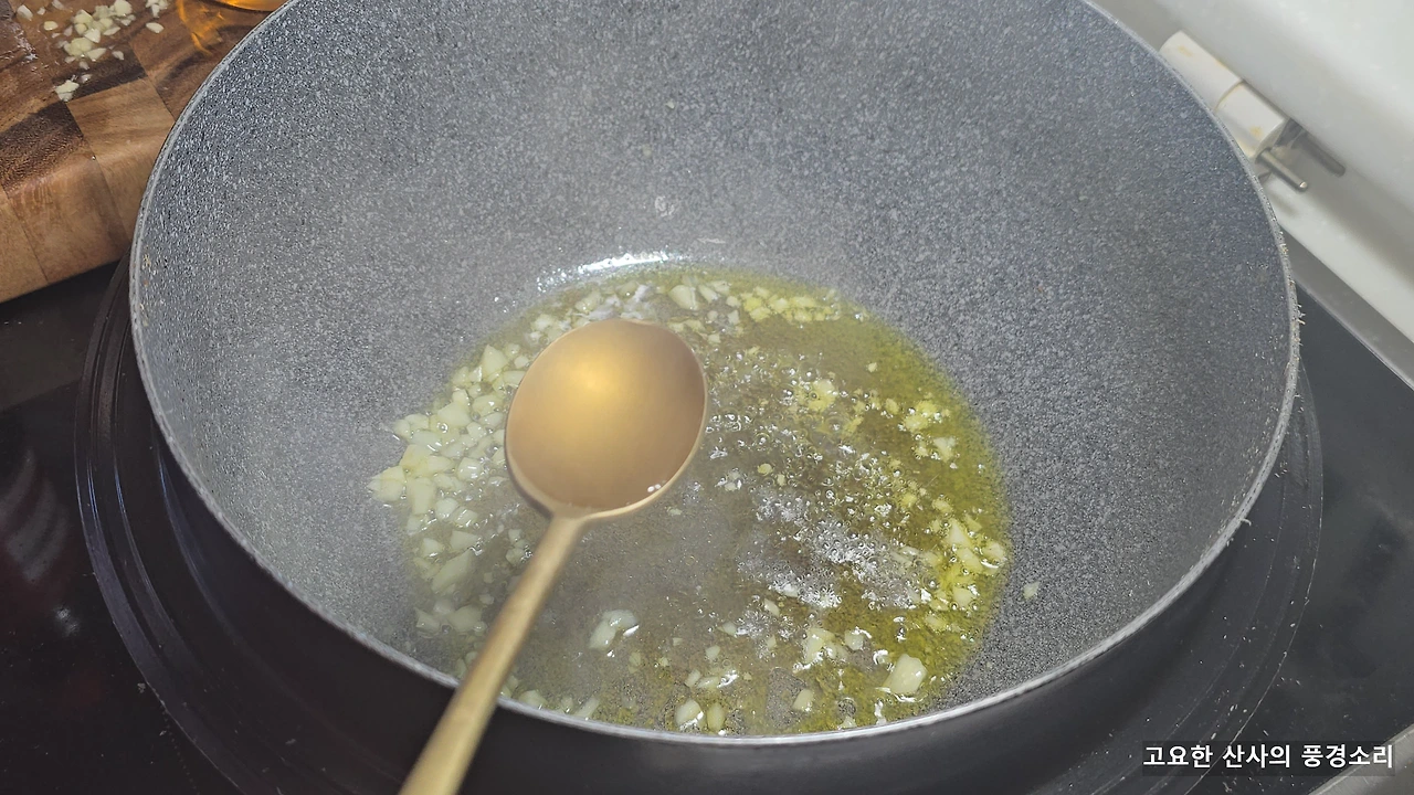 img.png?credential=yqXZFxpELC7KVnFOS48ylbz2pIh7yKj8&expires=1767193199&allow_ip=&allow_referer=&signature=xpKQOEXGCEK%2BRriXQmmPsftndH8%3D