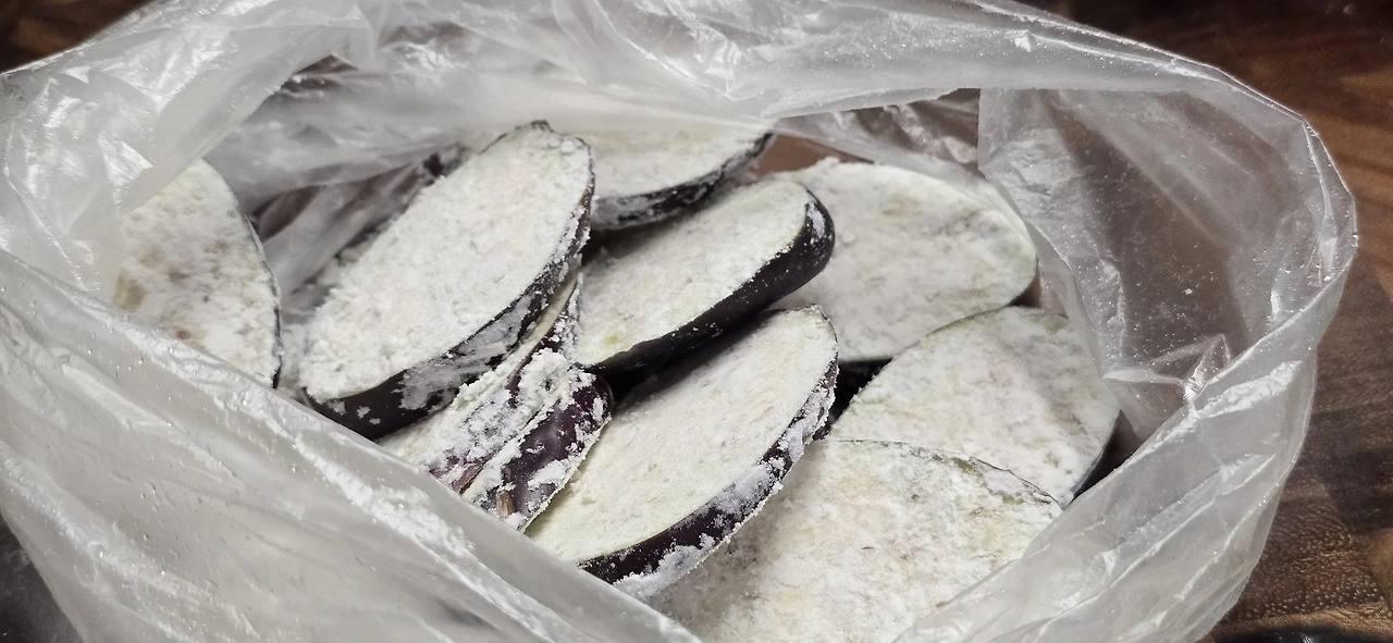 img.jpg?credential=yqXZFxpELC7KVnFOS48ylbz2pIh7yKj8&expires=1759244399&allow_ip=&allow_referer=&signature=KmQfNFIquEDiEUaLdAs3m%2FMhZBo%3D