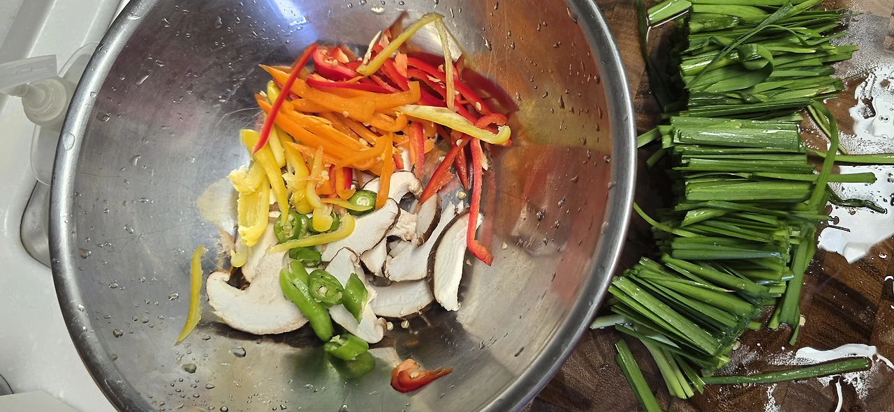 img.jpg?credential=yqXZFxpELC7KVnFOS48ylbz2pIh7yKj8&expires=1756652399&allow_ip=&allow_referer=&signature=6sXr9FzvX6NqX1Oah0CWuzZ2lIQ%3D