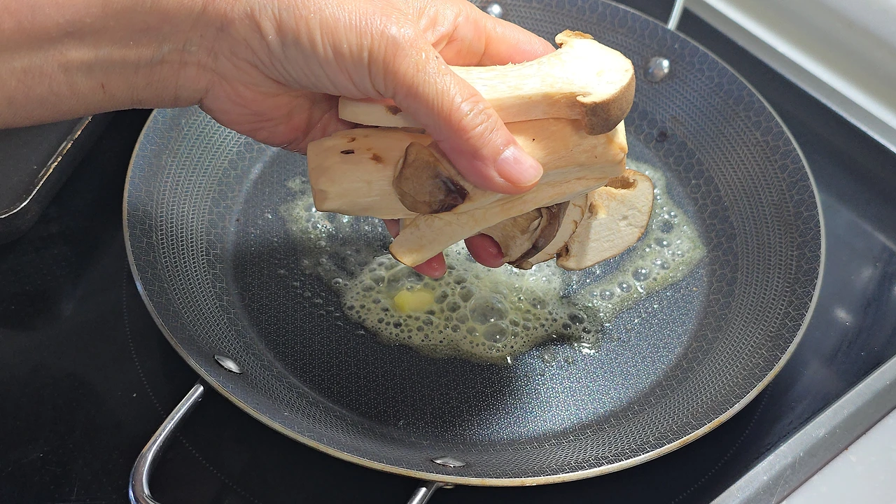 img.jpg?credential=yqXZFxpELC7KVnFOS48ylbz2pIh7yKj8&expires=1767193199&allow_ip=&allow_referer=&signature=NhZOjkddypT8BcSTVeqgTq30srs%3D