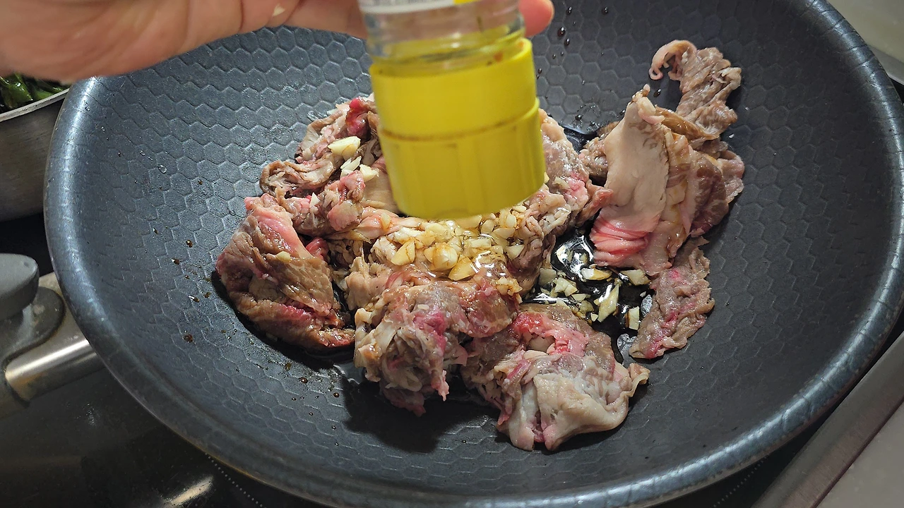 img.jpg?credential=yqXZFxpELC7KVnFOS48ylbz2pIh7yKj8&expires=1761922799&allow_ip=&allow_referer=&signature=Yp%2BOxbAHeXNUihpQ5UTFB7BsI3w%3D