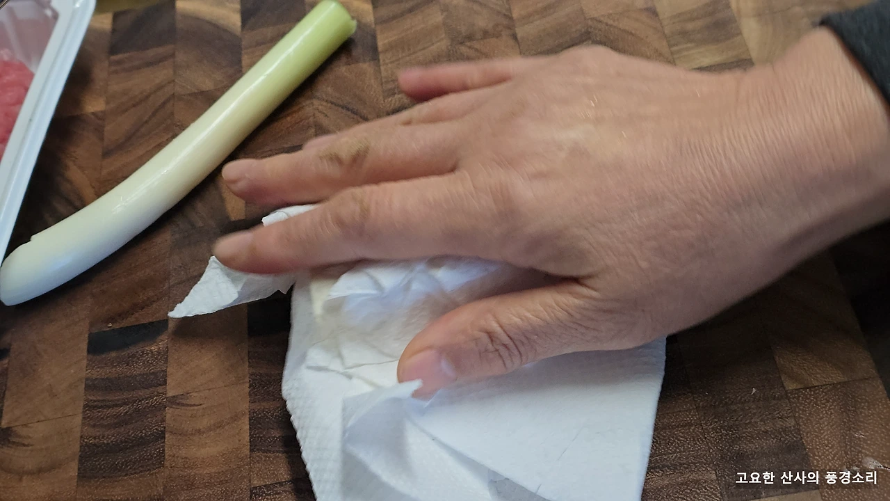 img.png?credential=yqXZFxpELC7KVnFOS48ylbz2pIh7yKj8&expires=1769871599&allow_ip=&allow_referer=&signature=WksjroliXEjDVX%2BqGk%2BCidzbudI%3D