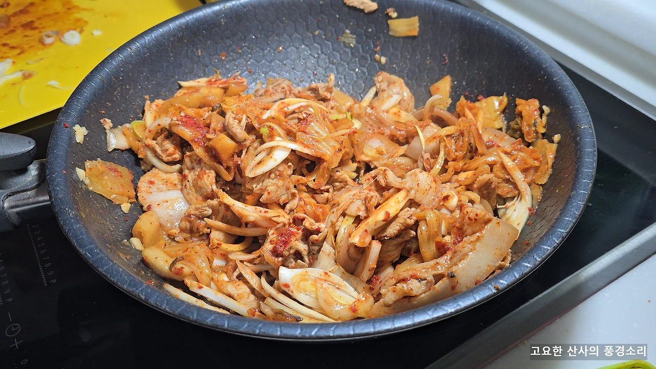 img.png?credential=yqXZFxpELC7KVnFOS48ylbz2pIh7yKj8&expires=1767193199&allow_ip=&allow_referer=&signature=DDqfl%2FnRLo04vl4cIWNBmRIahpA%3D