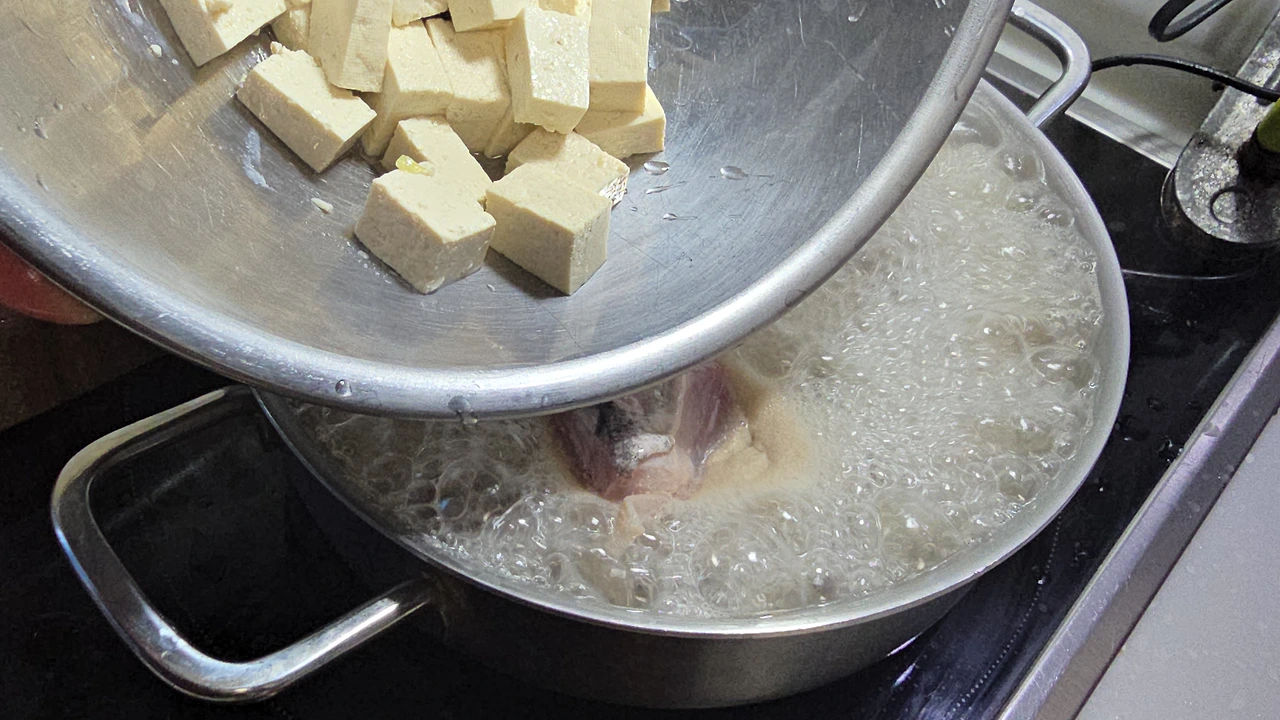 img.jpg?credential=yqXZFxpELC7KVnFOS48ylbz2pIh7yKj8&expires=1764514799&allow_ip=&allow_referer=&signature=7erfjUVY%2B79hXnGFKJju42Vtiu0%3D