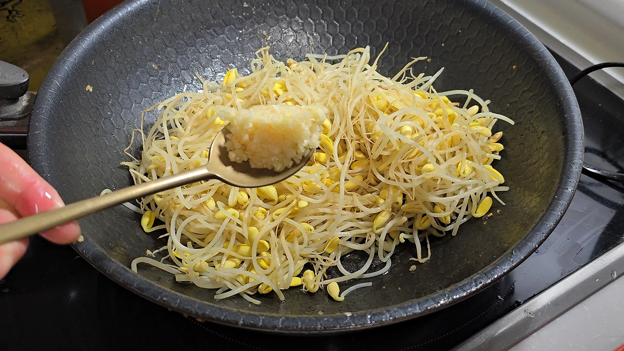 img.jpg?credential=yqXZFxpELC7KVnFOS48ylbz2pIh7yKj8&expires=1764514799&allow_ip=&allow_referer=&signature=wgAtegTiwYX%2BGsRT9MczvDiTfKw%3D