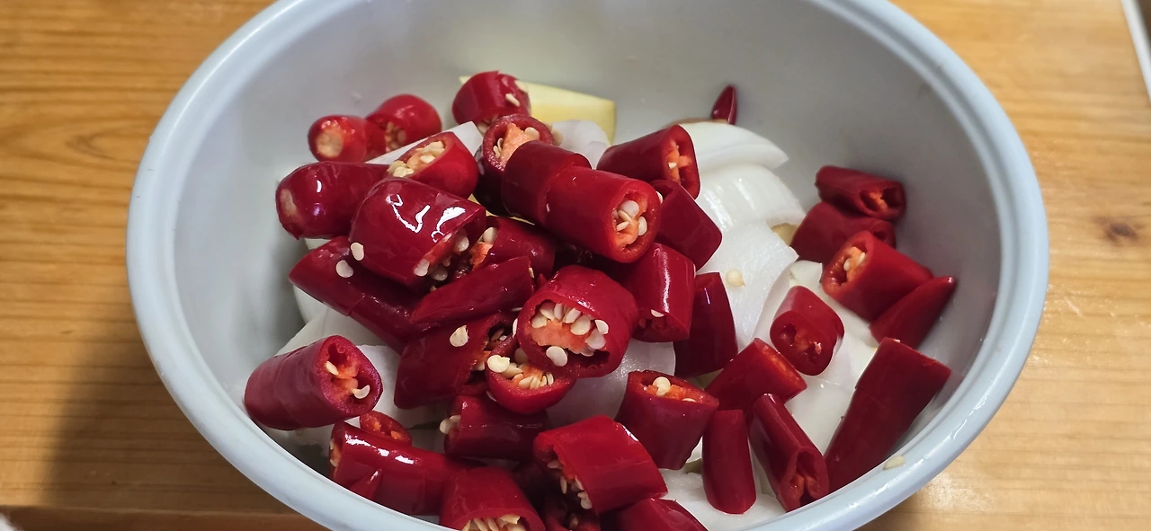 img.jpg?credential=yqXZFxpELC7KVnFOS48ylbz2pIh7yKj8&expires=1756652399&allow_ip=&allow_referer=&signature=V5nFM9VhP4MBkGEHWxfYk2BPDjs%3D