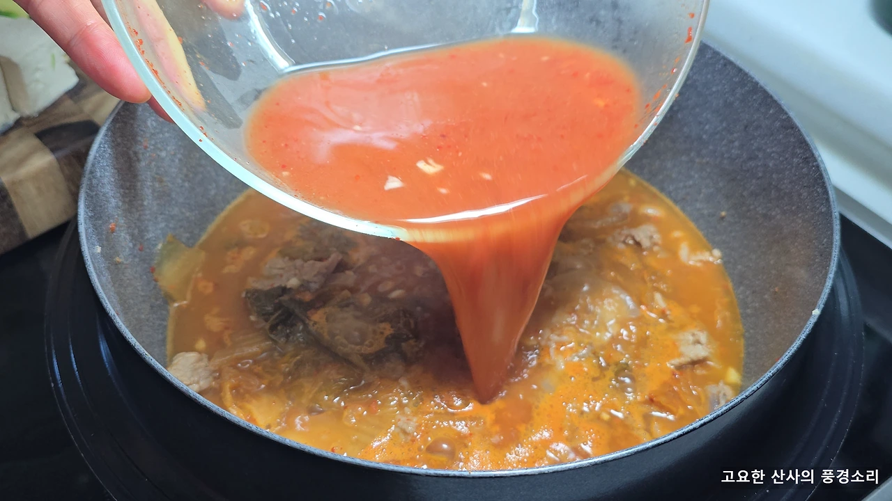 img.png?credential=yqXZFxpELC7KVnFOS48ylbz2pIh7yKj8&expires=1767193199&allow_ip=&allow_referer=&signature=1A262Soo9KCoVN7rEq0Sx3oIg8U%3D