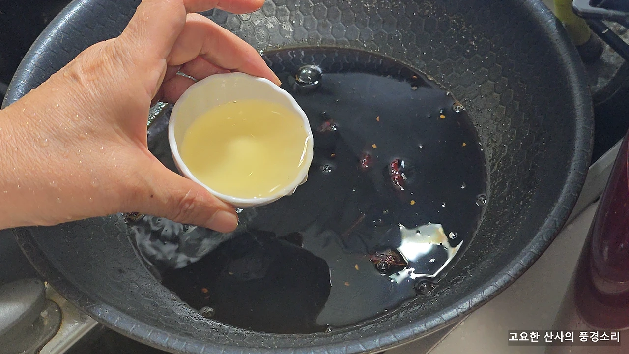 img.png?credential=yqXZFxpELC7KVnFOS48ylbz2pIh7yKj8&expires=1761922799&allow_ip=&allow_referer=&signature=y72xNjF88iFx6VAcaIzPWuqbSWY%3D