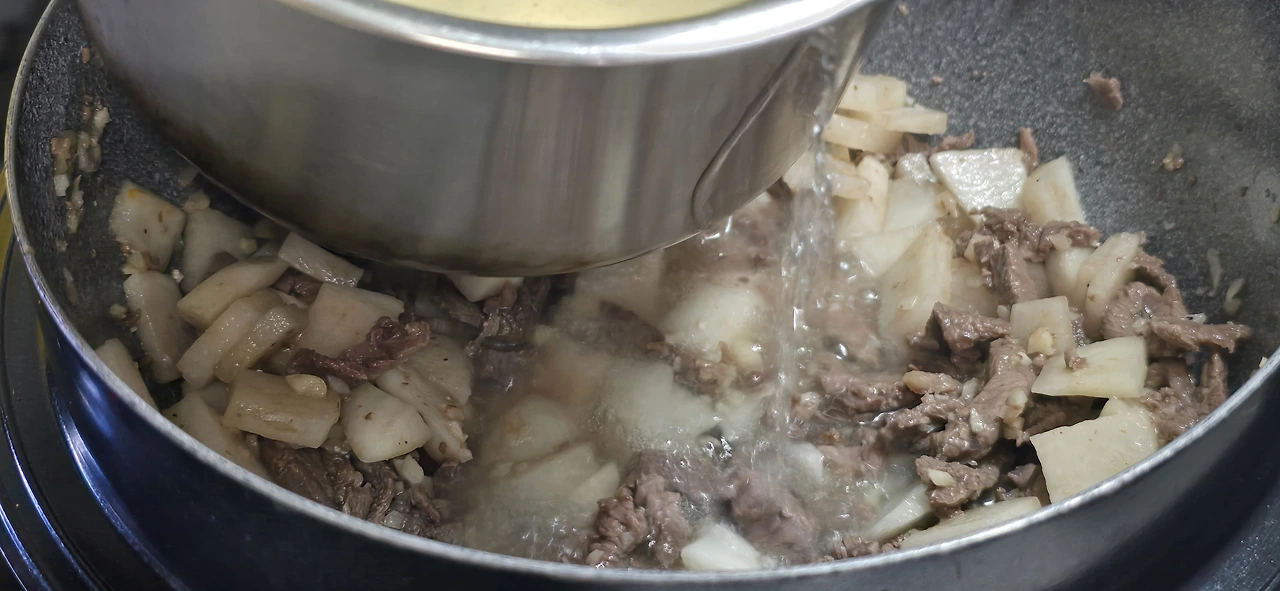 img.jpg?credential=yqXZFxpELC7KVnFOS48ylbz2pIh7yKj8&expires=1756652399&allow_ip=&allow_referer=&signature=IkChO6jNqVk9e5k1nl18IIKgTAY%3D