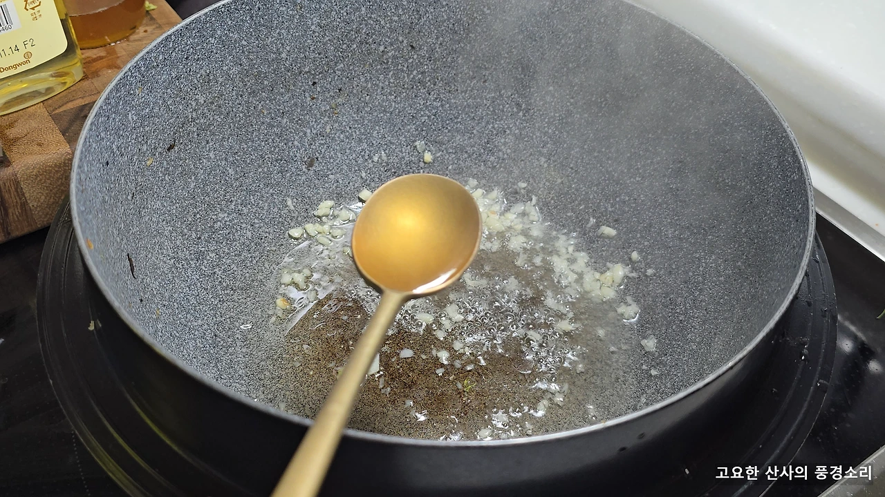 img.png?credential=yqXZFxpELC7KVnFOS48ylbz2pIh7yKj8&expires=1769871599&allow_ip=&allow_referer=&signature=r1E8rT1Vtk1ZATda3zmCwxLquBk%3D