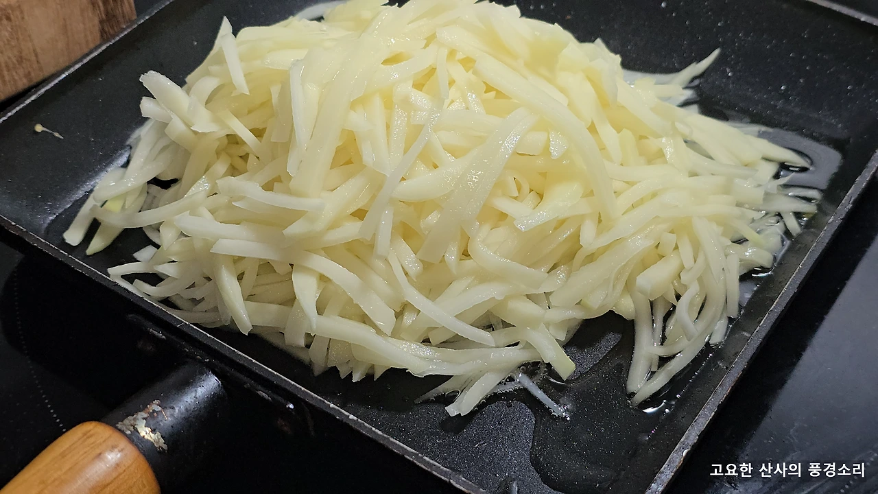 img.png?credential=yqXZFxpELC7KVnFOS48ylbz2pIh7yKj8&expires=1767193199&allow_ip=&allow_referer=&signature=tKnBhLMK9BqJACSn9tR%2F61Xh1S0%3D