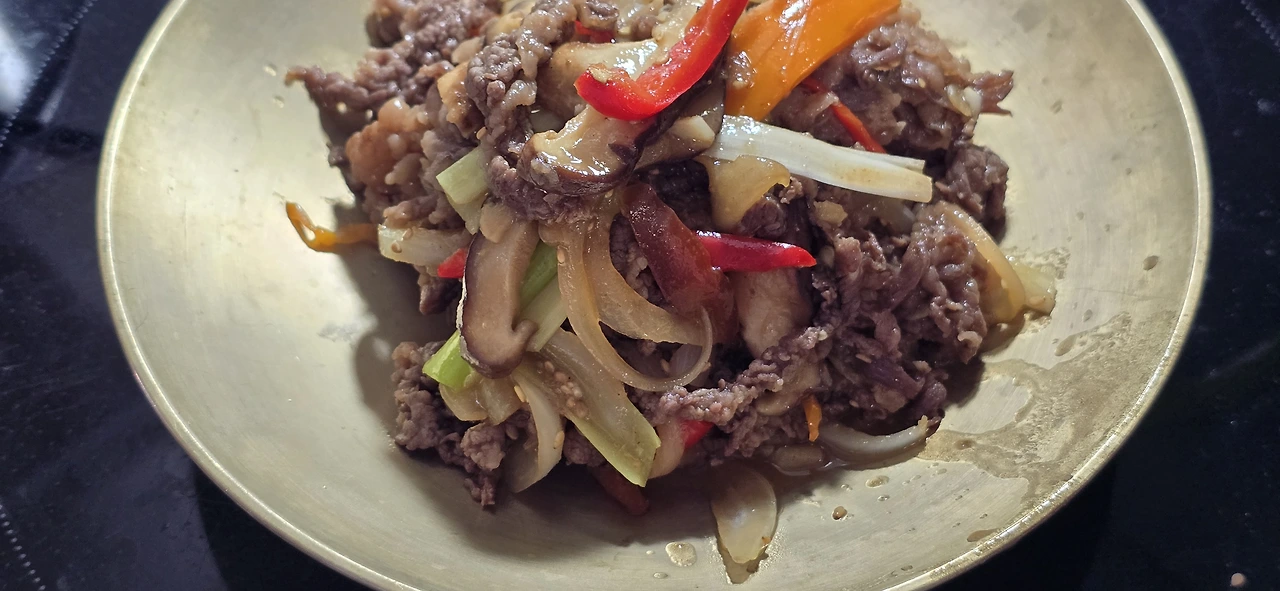 img.jpg?credential=yqXZFxpELC7KVnFOS48ylbz2pIh7yKj8&expires=1761922799&allow_ip=&allow_referer=&signature=jU4%2FClP4FEopBiUXS%2FlMIsrEmS8%3D