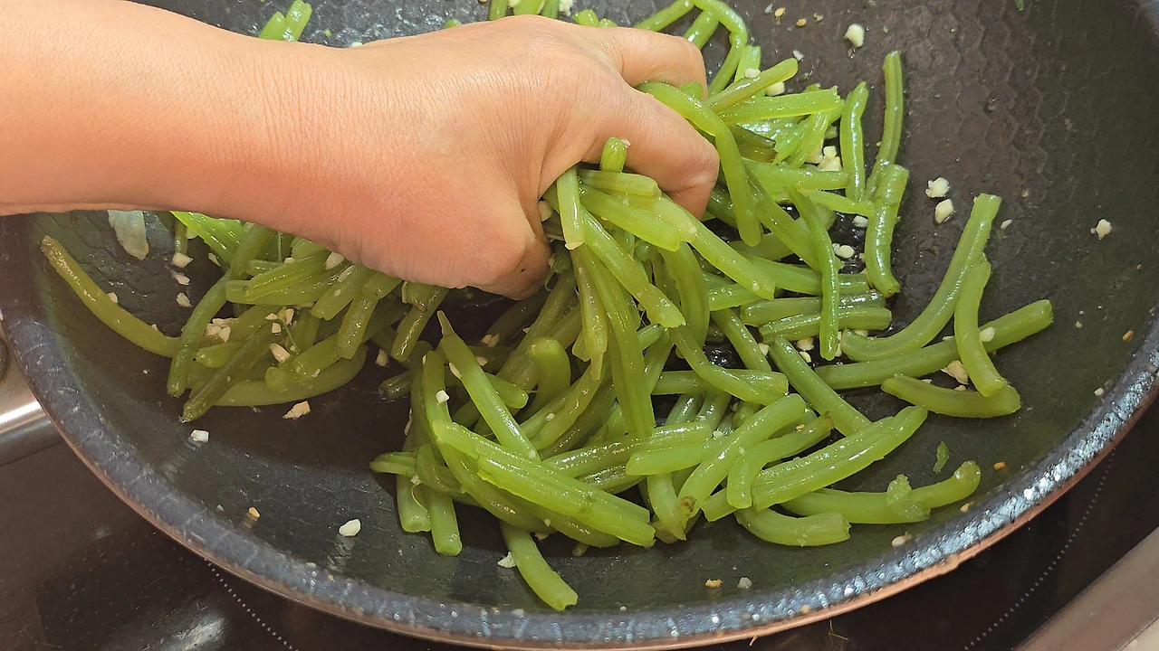 img.jpg?credential=yqXZFxpELC7KVnFOS48ylbz2pIh7yKj8&expires=1759244399&allow_ip=&allow_referer=&signature=fAP4pRolTv%2F3Jrqh8RJnk17fqNQ%3D