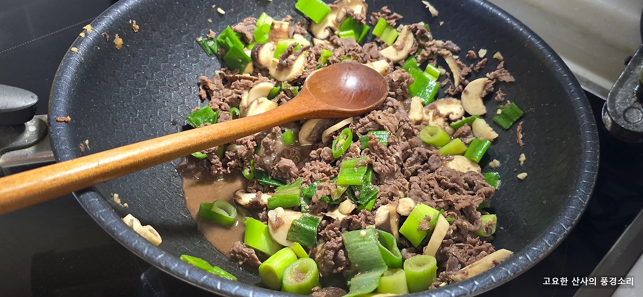 img.png?credential=yqXZFxpELC7KVnFOS48ylbz2pIh7yKj8&expires=1756652399&allow_ip=&allow_referer=&signature=2MWBR3awqJlq1d1C62QlC%2BxYMG8%3D