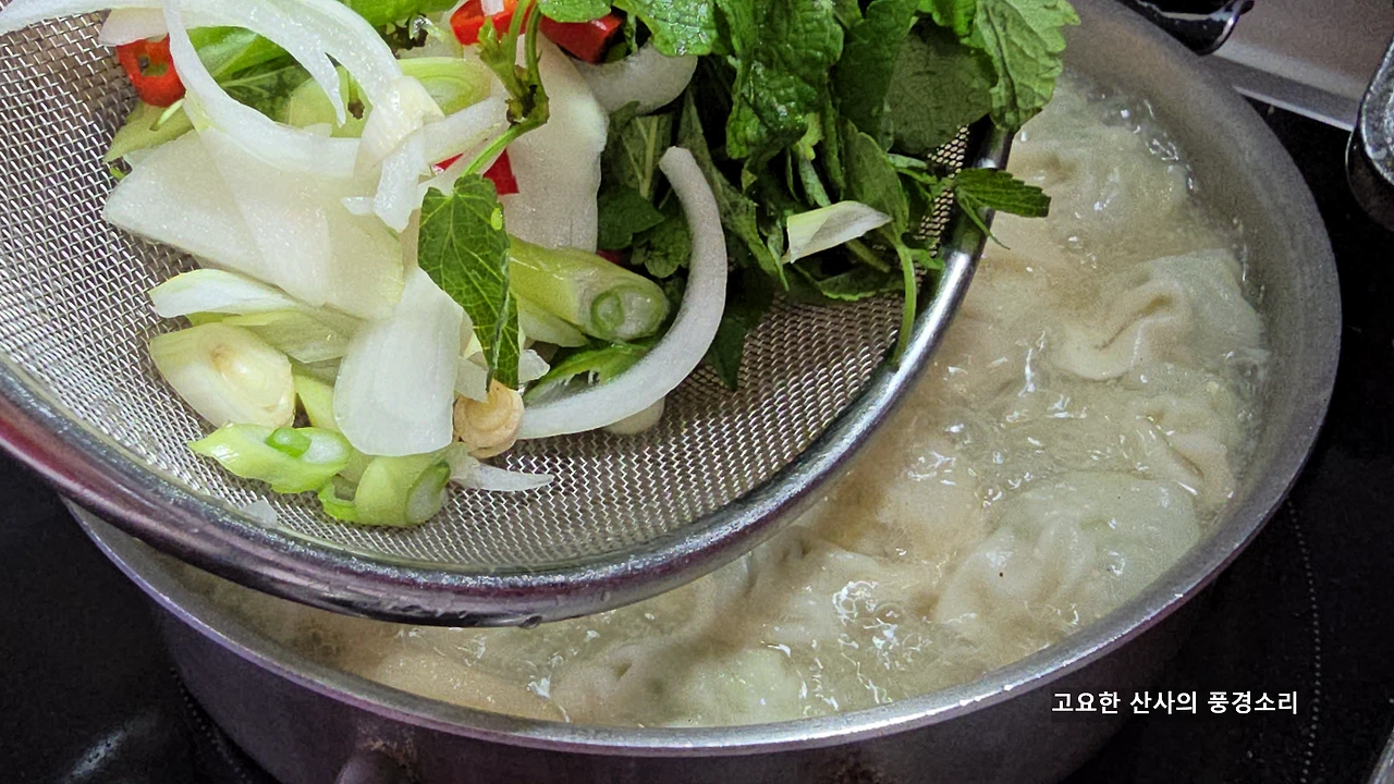 img.png?credential=yqXZFxpELC7KVnFOS48ylbz2pIh7yKj8&expires=1753973999&allow_ip=&allow_referer=&signature=ob2UAOdM56O716HhXUoEK%2B9OswU%3D