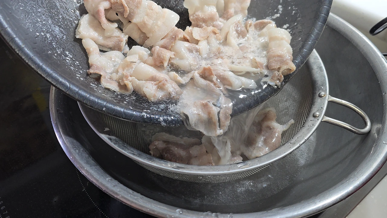 img.jpg?credential=yqXZFxpELC7KVnFOS48ylbz2pIh7yKj8&expires=1764514799&allow_ip=&allow_referer=&signature=m6JaYccYP3eP4KHM405nKJ8EwCw%3D