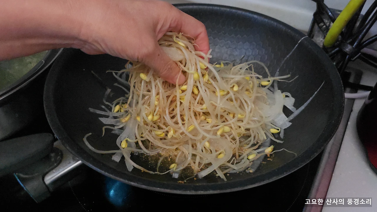 img.png?credential=yqXZFxpELC7KVnFOS48ylbz2pIh7yKj8&expires=1761922799&allow_ip=&allow_referer=&signature=sy8adYxneVu2dOoRt8cpeytCPO8%3D