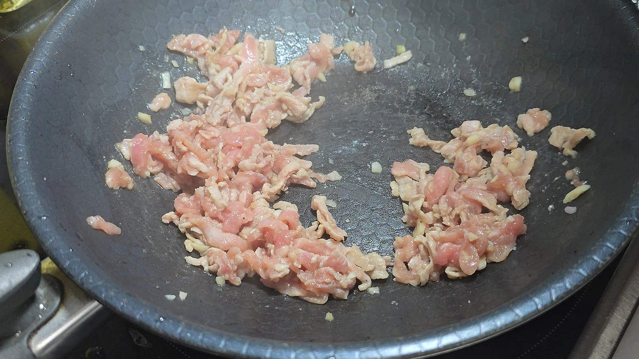 img.jpg?credential=yqXZFxpELC7KVnFOS48ylbz2pIh7yKj8&expires=1761922799&allow_ip=&allow_referer=&signature=fXVnq5Lpzgb00VcgVLWHYchkF6g%3D