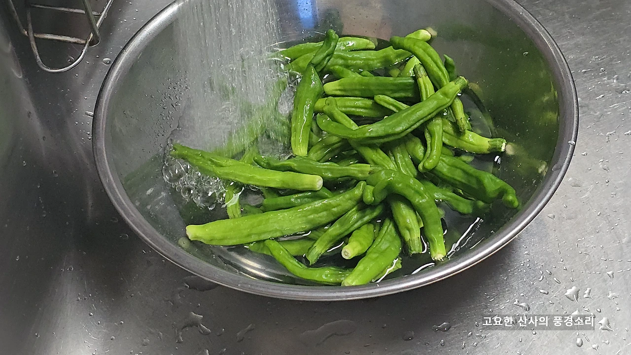 img.png?credential=yqXZFxpELC7KVnFOS48ylbz2pIh7yKj8&expires=1761922799&allow_ip=&allow_referer=&signature=d%2F9wWzgjr95nzR9qh6xAixlIuWw%3D