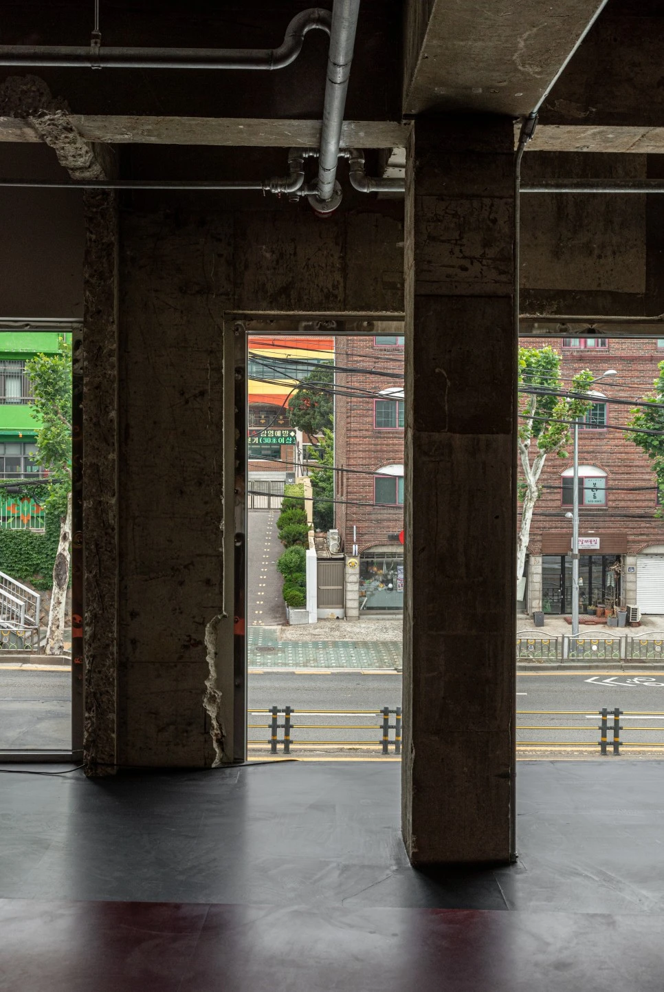 %EF%BB%BF%EC%97%B0%ED%9D%AC%EB%8F%99_%EB%B6%84%EC%9C%84%EA%B8%B0%EC%A2%8B%EC%9D%80_%ED%86%B5%EC%B0%BD_%EC%B9%B4%ED%8E%98_%EC%95%A4%ED%8A%B8%EB%9F%AC%EC%82%AC%EC%9D%B4%ED%8A%B8_%EC%97%B0%ED%9D%AC%EC%A0%90-21.jpg?type=w966