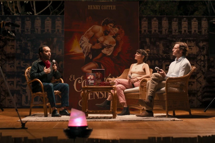 북 오브 러브.jpeg