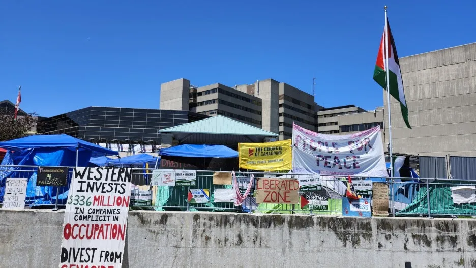 1000002974.jpg?type=w1