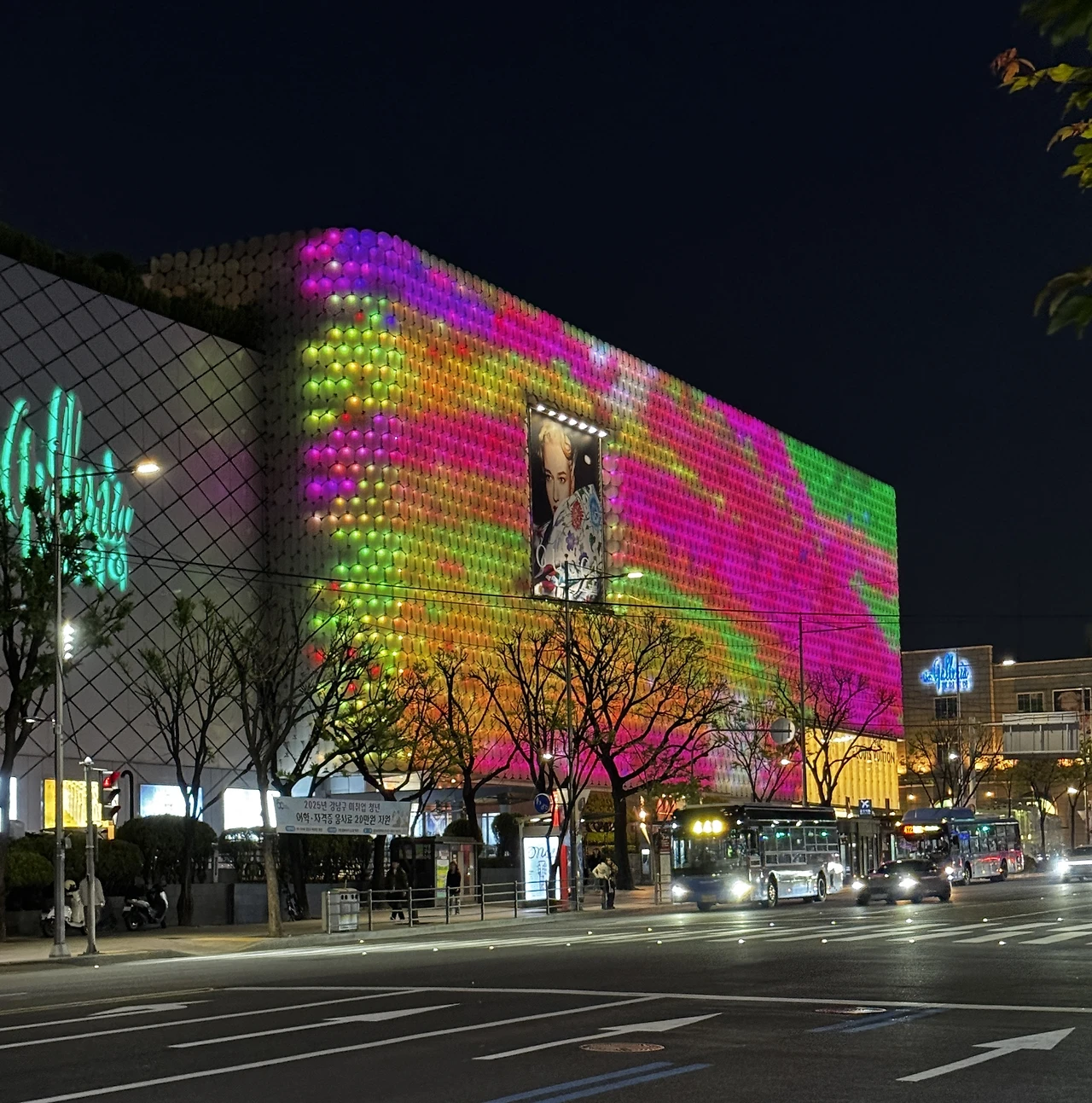 1. 압구정의 밤 photo by 박기열.JPG