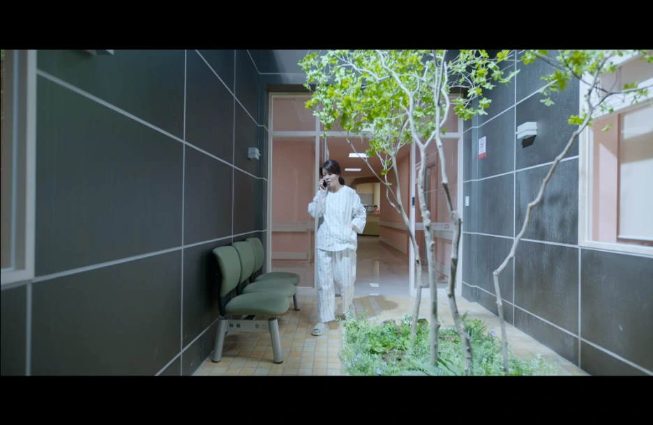 screencapture-netflix-watch-81591620-2025-04-07-08_37_56.png?type=w1