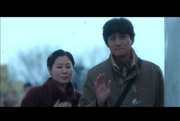 screencapture-netflix-watch-81683048-2025-04-05-17_08_34.png?type=w580