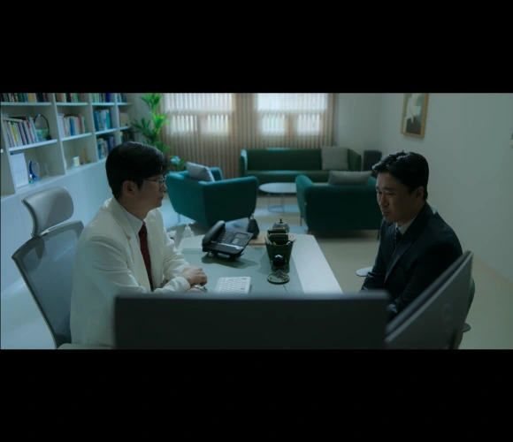 screencapture-netflix-watch-81591617-2025-04-01-21_08_31.png?type=w580