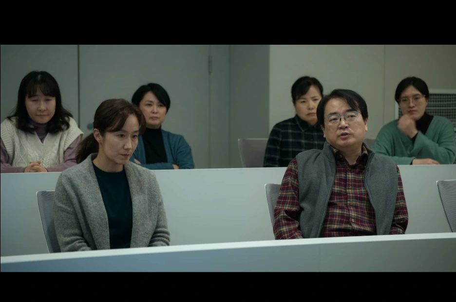 screencapture-netflix-watch-81591626-2025-04-20-17_29_56.png?type=w1