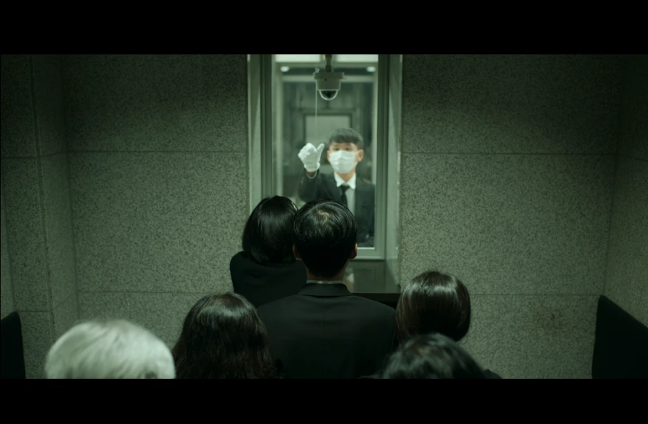 screencapture-netflix-watch-81591622-2025-04-09-15_40_46.png?type=w1