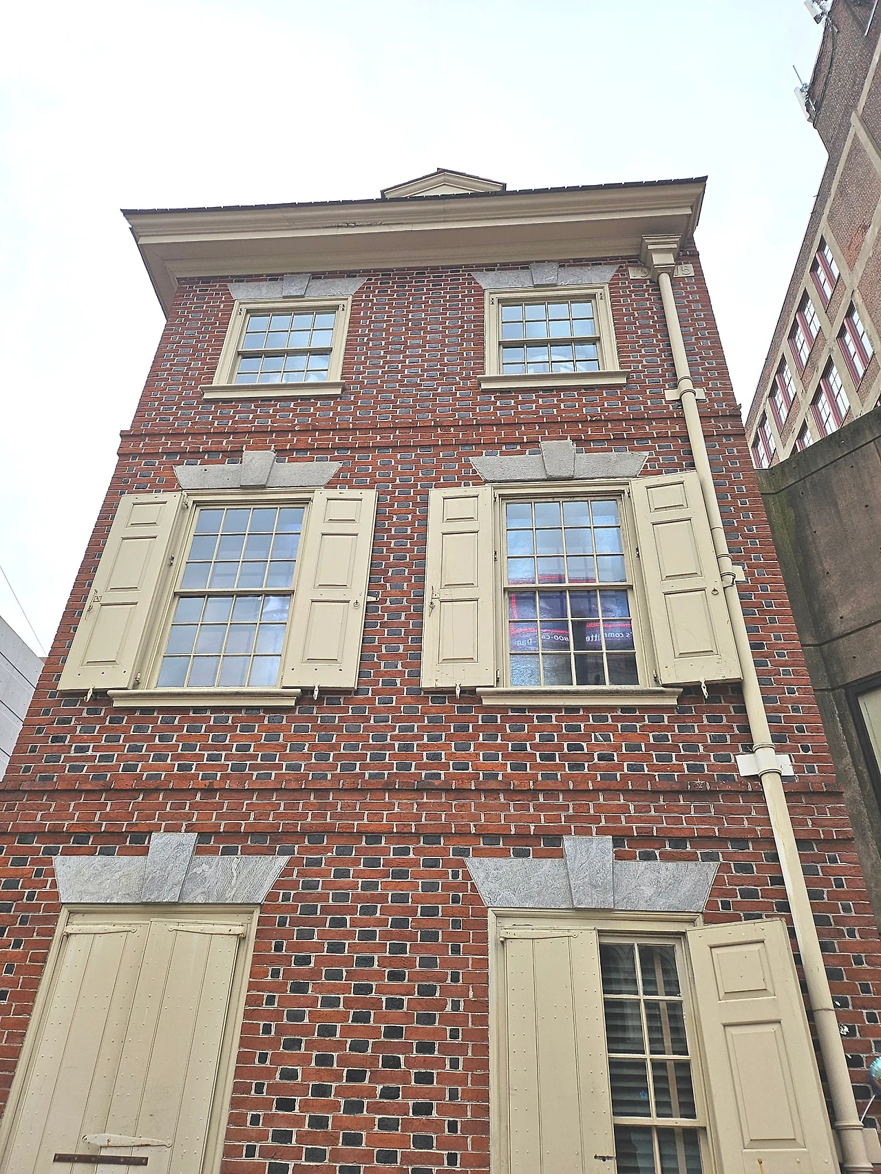 SE-9f9a4d53-7b7c-4924-becd-b5a23d42bfb1.jpg?type=w1600