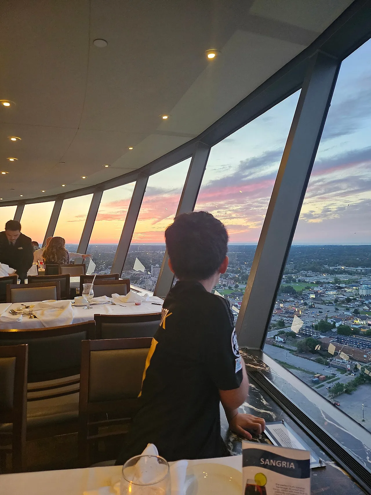 KakaoTalk_20240815_114242127_06.jpg?type=w1600