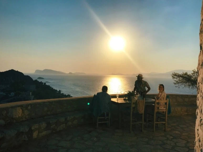 6424E0A5-A0E1-4B23-A8B6-945032B83F7C.jpg?type=w773