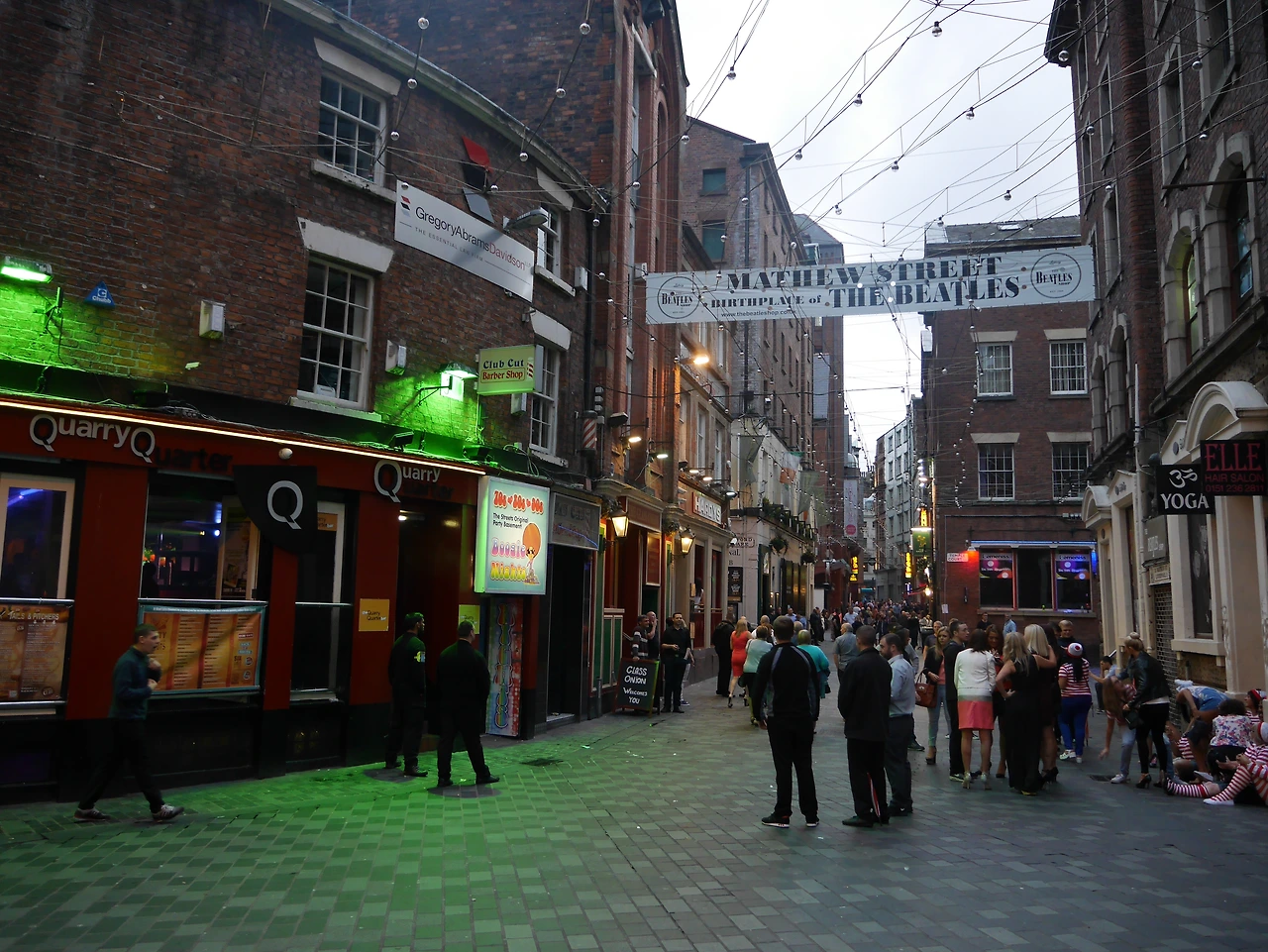 27-1. 비틀즈를 온몸으로 느낄 수 있는 리버풀 매튜 스트리트.JPG