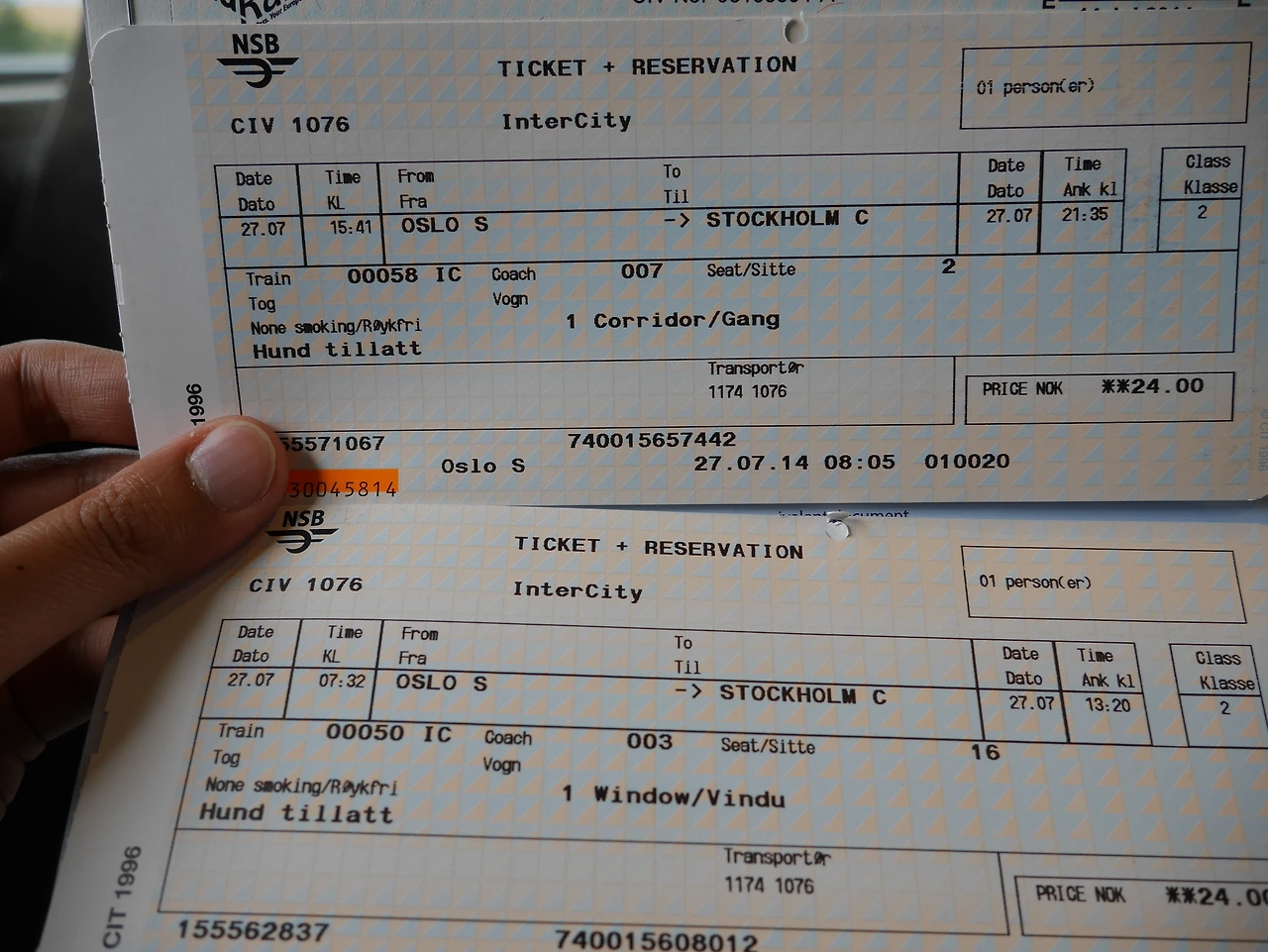 35-1. 처음으로 기차를 놓쳐서 2장이 된 스톡홀름 티켓.JPG