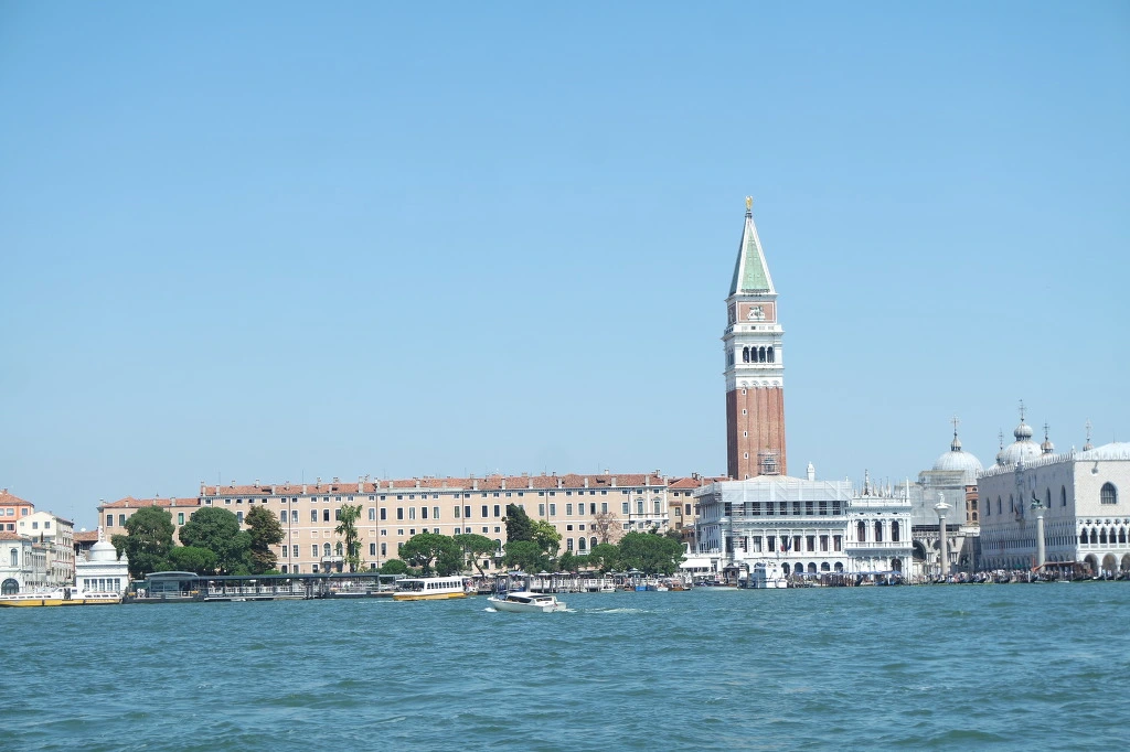 99BCE73359D77EEE2C93D7