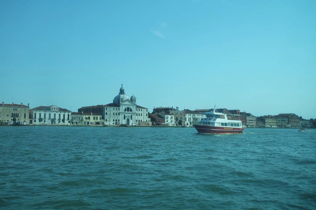 99E9873359D77F4006256A