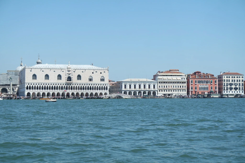 9966043359D77EF1345613