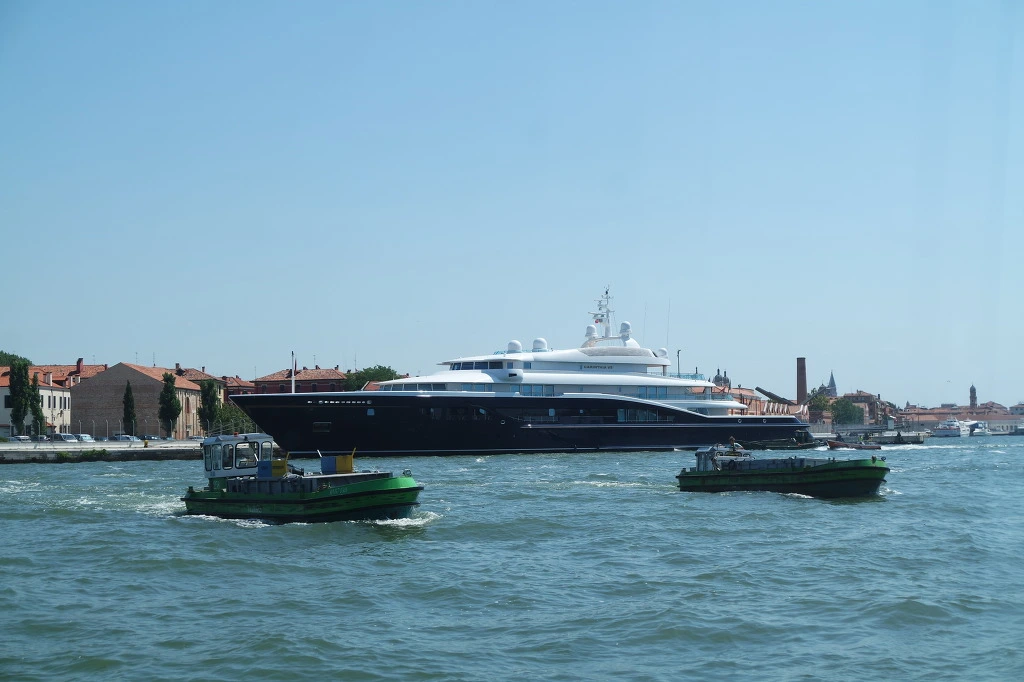 9920ED3359D77DB2284C1E