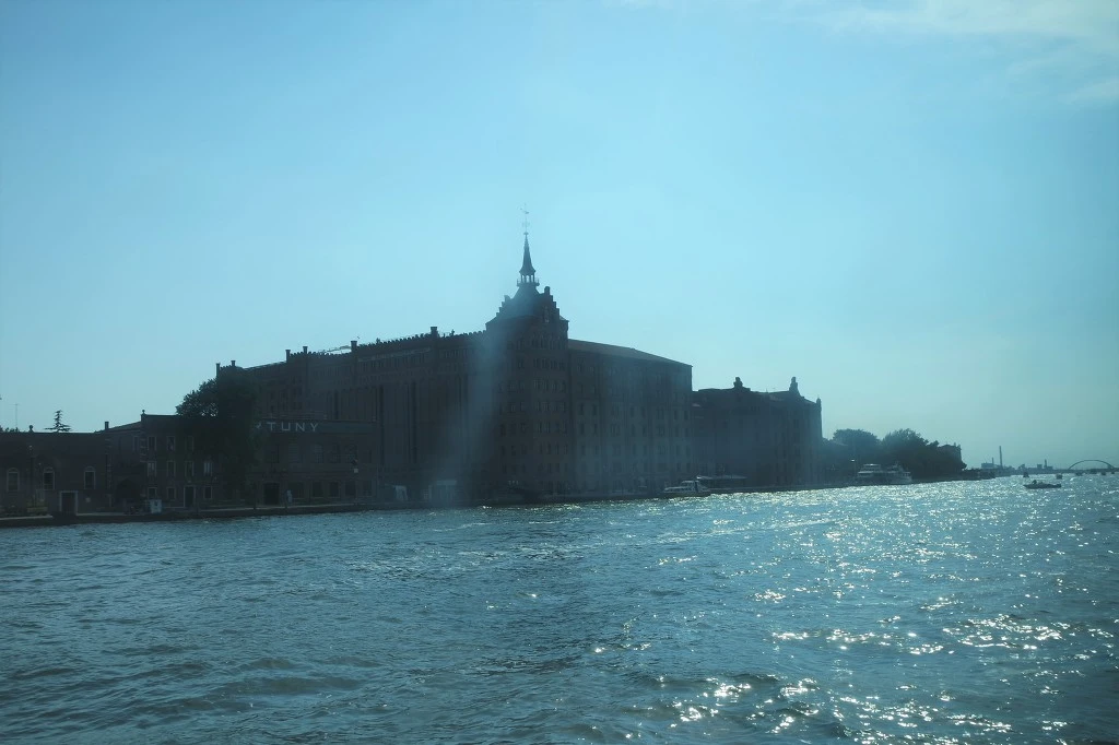 99938A3359D77F470A3E89