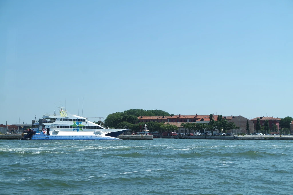 99C9713359D77DAF2CEB41