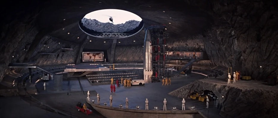 You_Only_Live_Twice_-_Helicopter_lands_in_the_volcano.jpg?type=w1