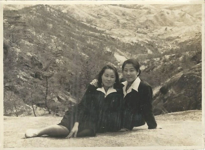 1949 4 8 이화최후의 등산.jpeg