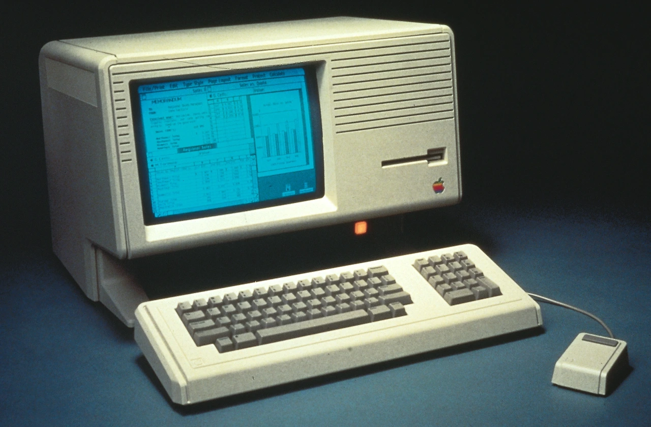 apple-lisa1513180843387.jpeg