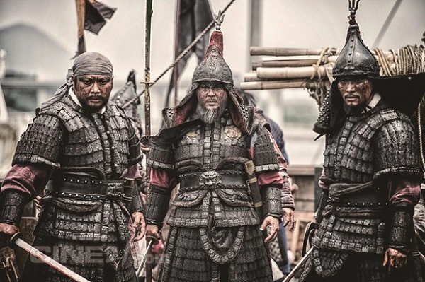 2014_-_Roaring_Currents_(still_2).jpg?type=w966