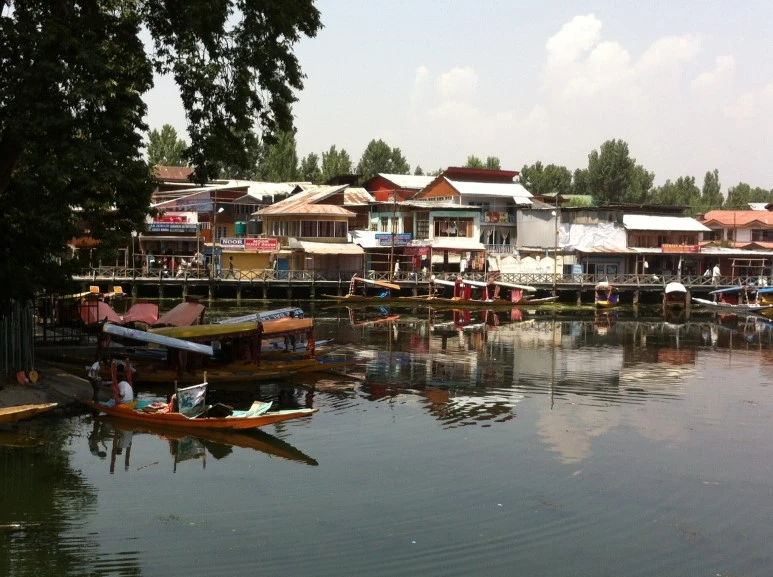 16.%EC%8A%A4%EB%A6%AC%EB%82%98%EA%B0%80%EB%A5%B4_%2824%29.jpg?type=w773