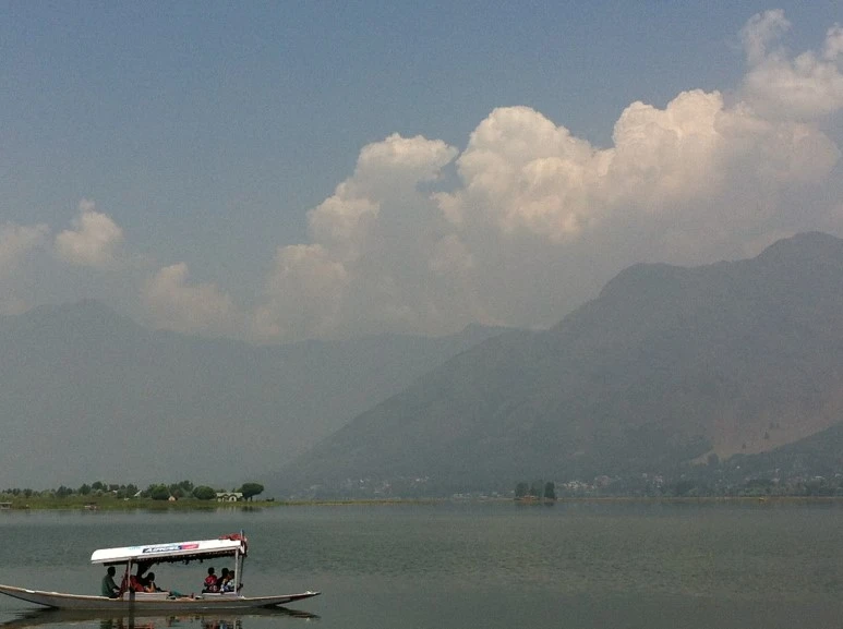 16.%EC%8A%A4%EB%A6%AC%EB%82%98%EA%B0%80%EB%A5%B4_%2833%29.jpg?type=w773